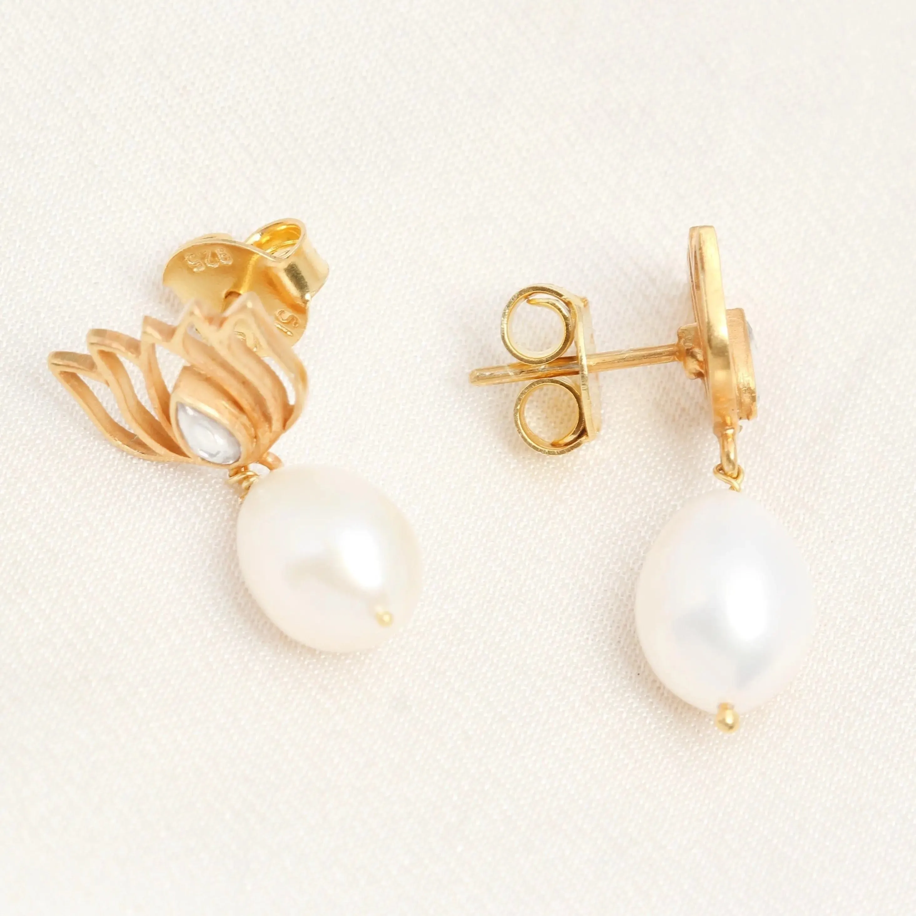 92.5 Sterling Silver Gold-Plated Pearl Drop Lotus Earrings