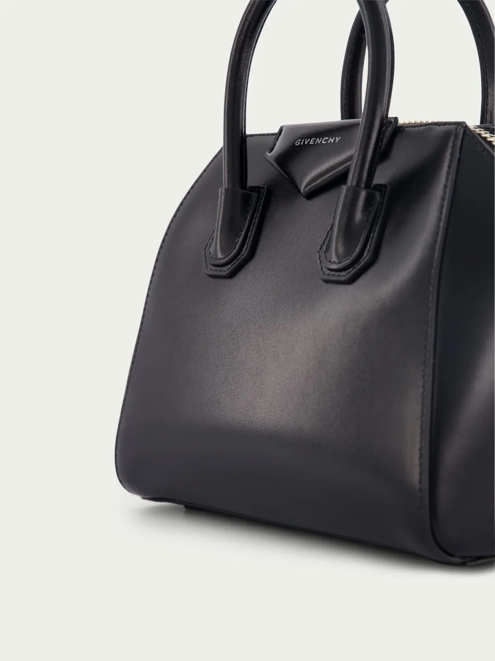 Antigona Mini Shoulder Bag