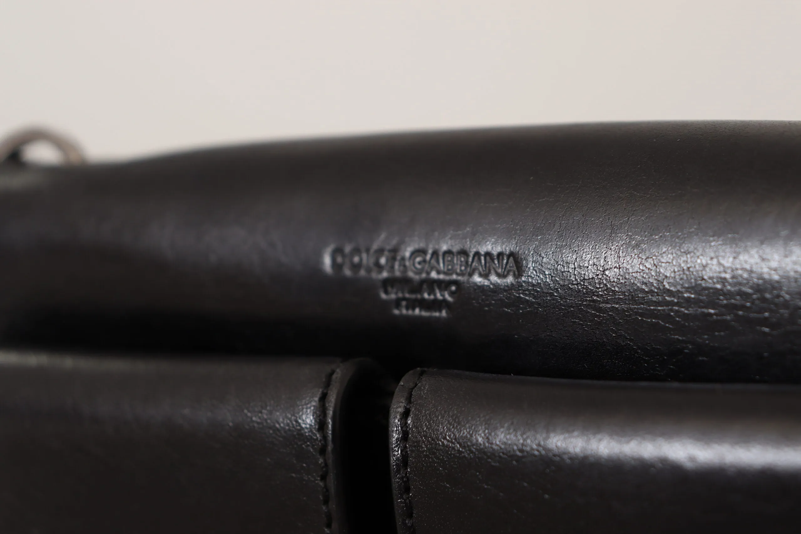 Dolce & Gabbana Elegant Mini Leather Wallet in Timeless Black