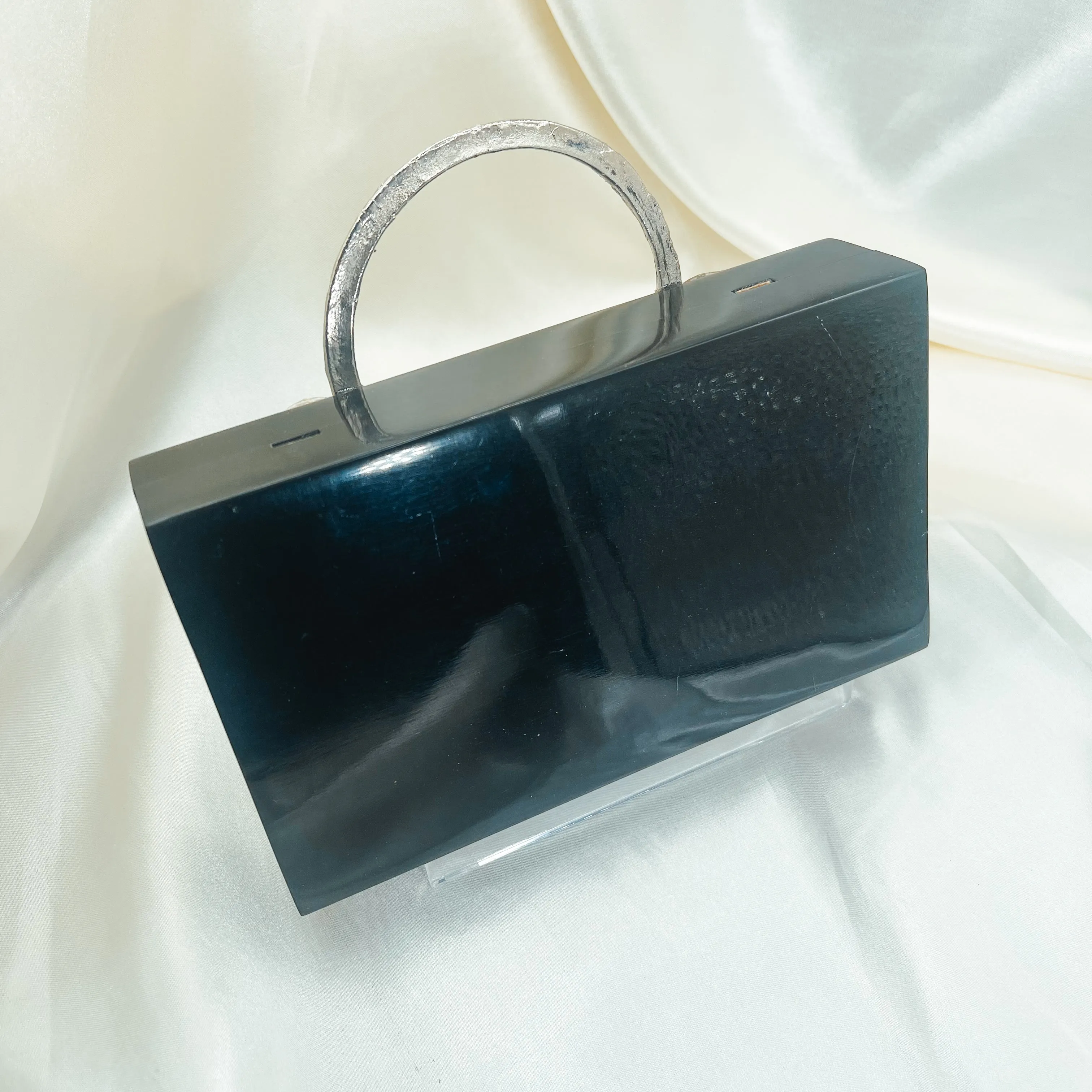 MEENA Resin Clutch