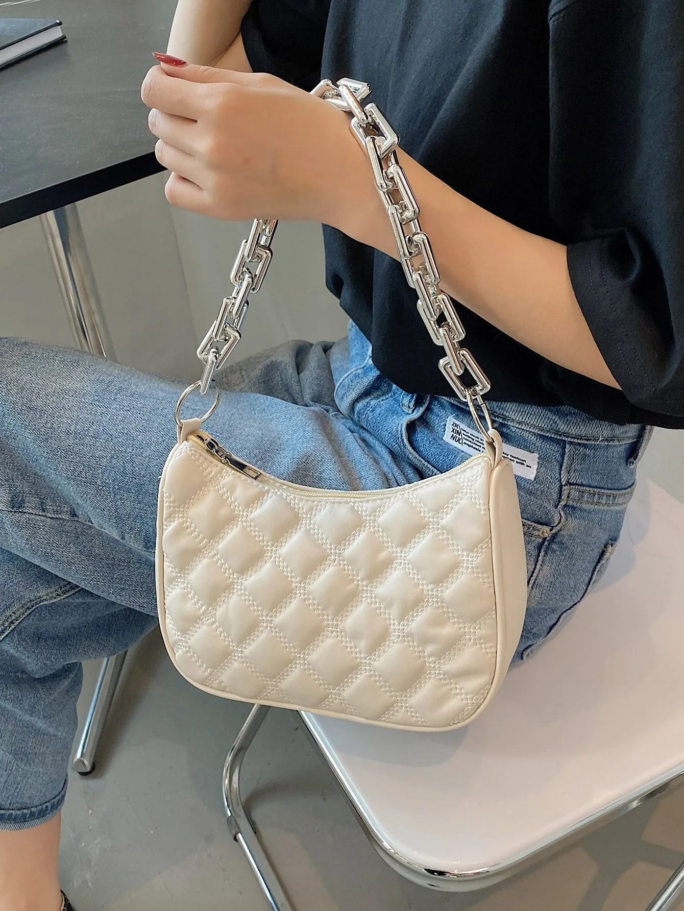 Minimalist Quilted Chain Crossbody Bag