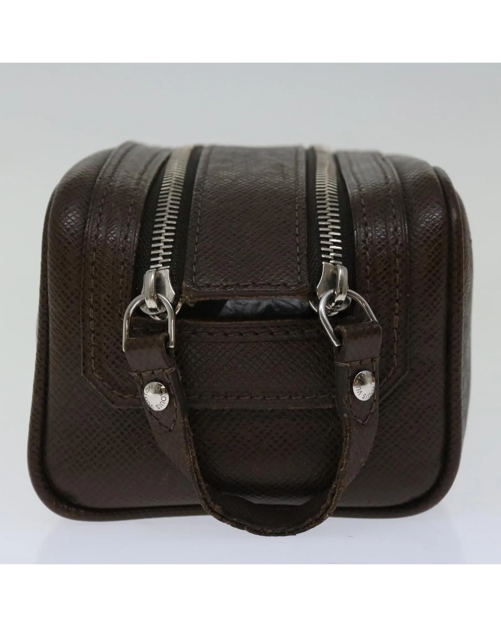 Sleek Taiga Grizzly Clutch Bag - Authentic LV