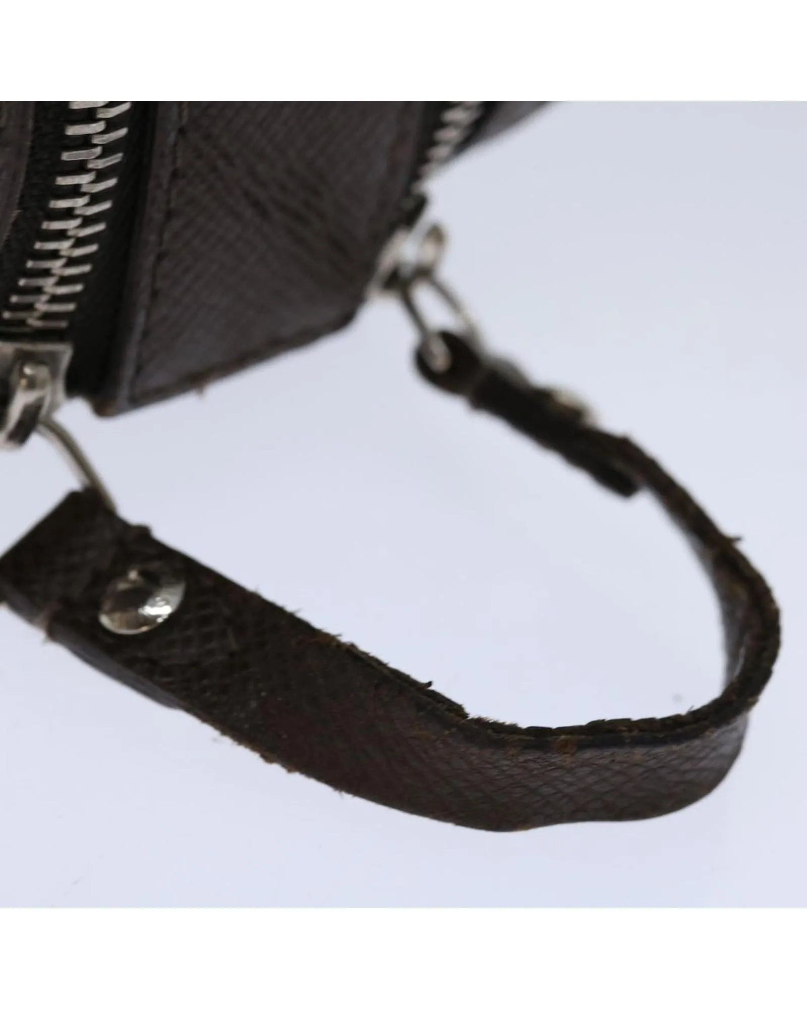 Sleek Taiga Grizzly Clutch Bag - Authentic LV