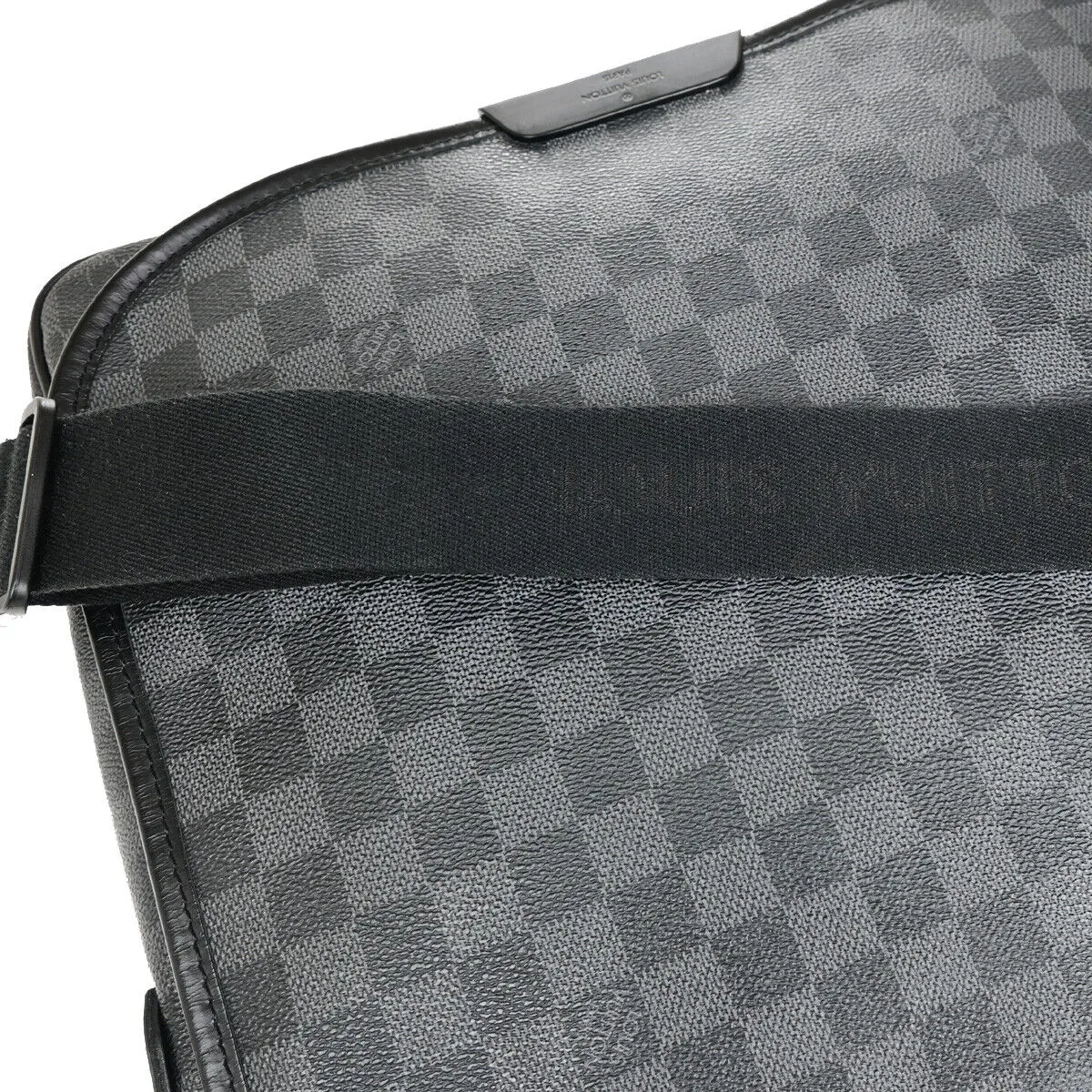 Trendy Inspired Louis Vuitton Daniel Mm Shoulder Bag