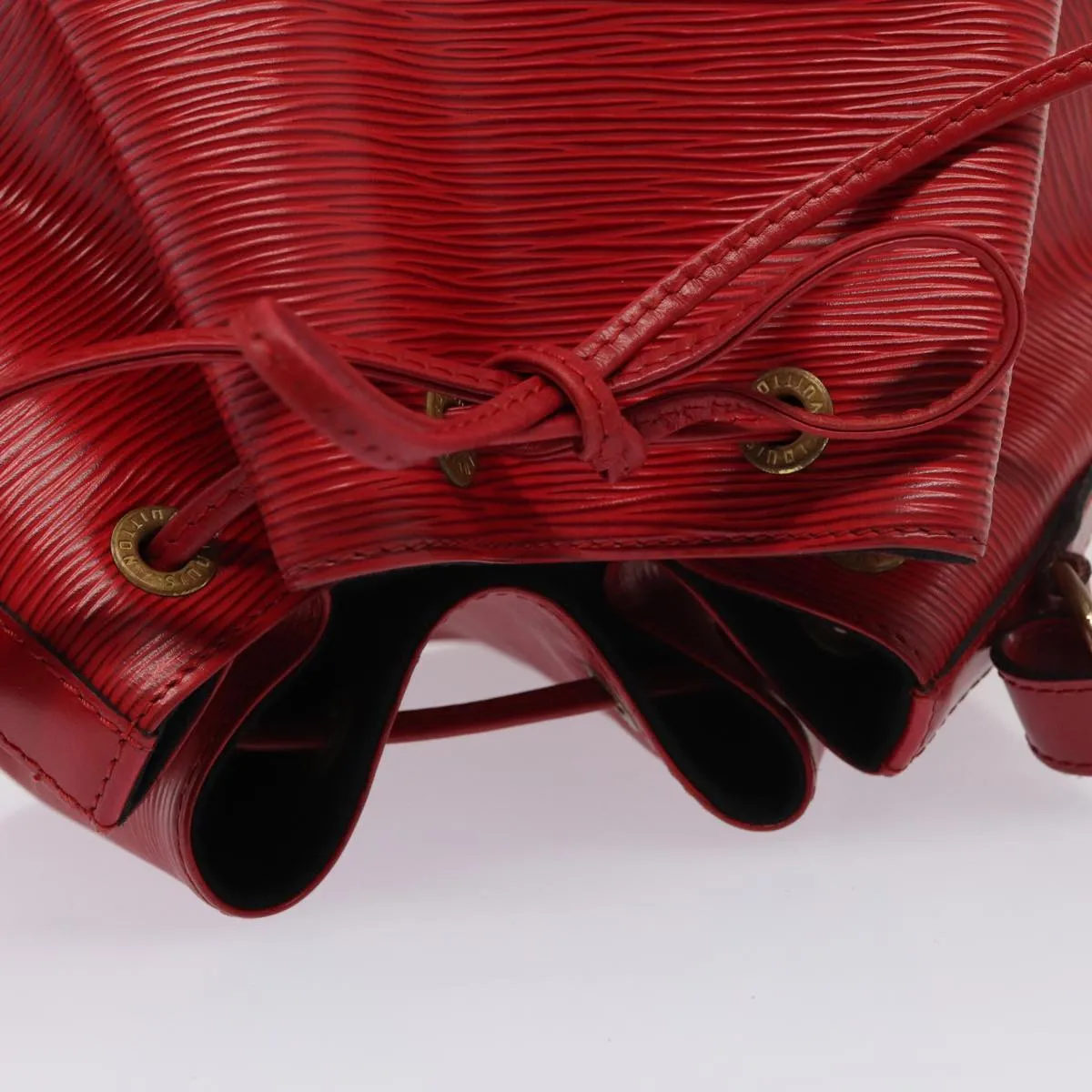 Trendy Inspired Louis Vuitton Epi Petit Noe Shoulder Bag Red M44107 Lv Auth 87925
