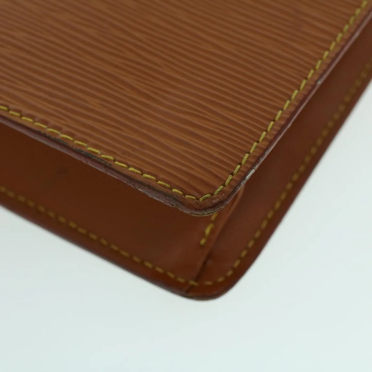 Trendy Inspired Louis Vuitton Epi Pochette Homme Clutch Bag Brown M52528 Lv Auth 53881