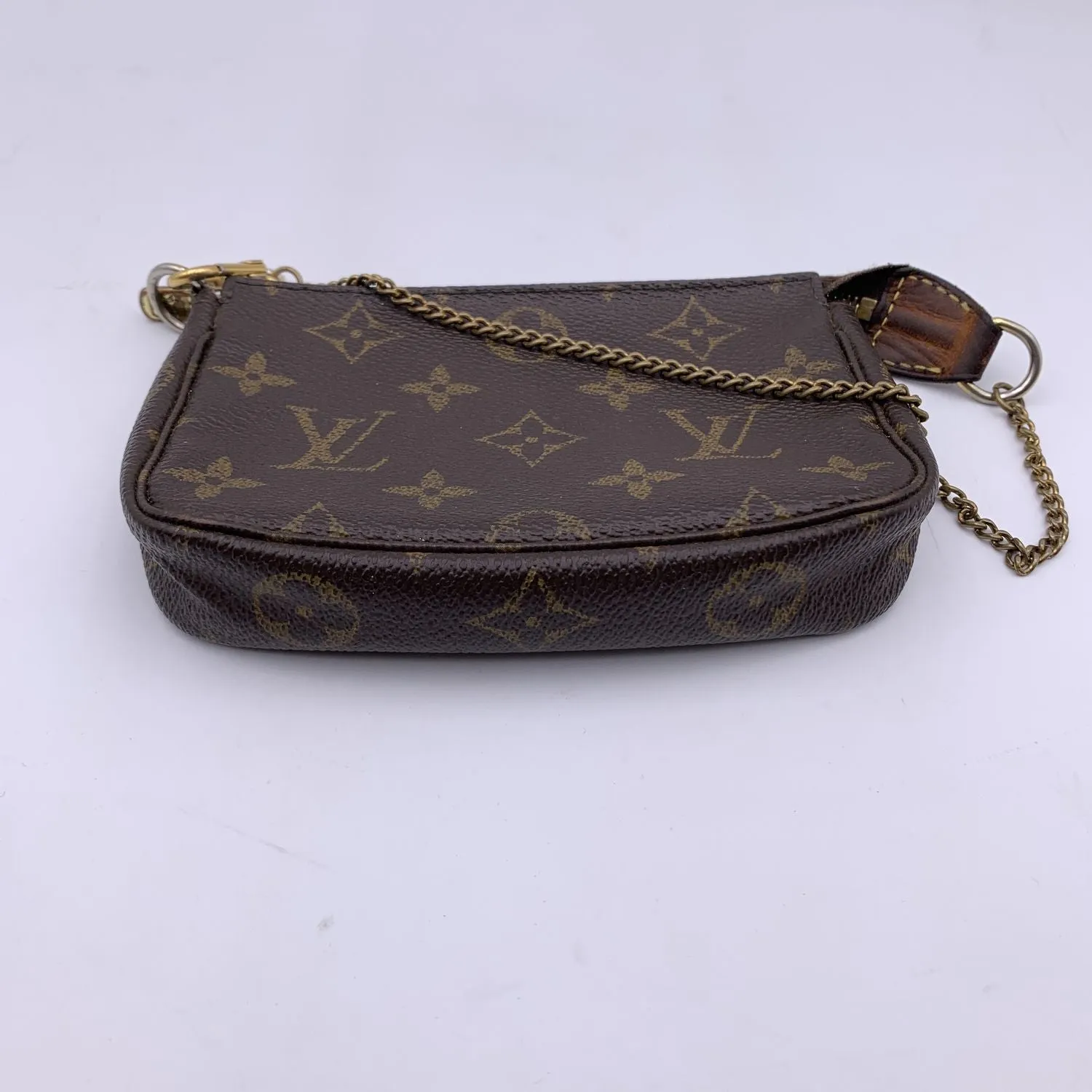 Trendy Inspired Louis Vuitton Monogram Canvas Pouch Bag Mini Pochette Accessoires