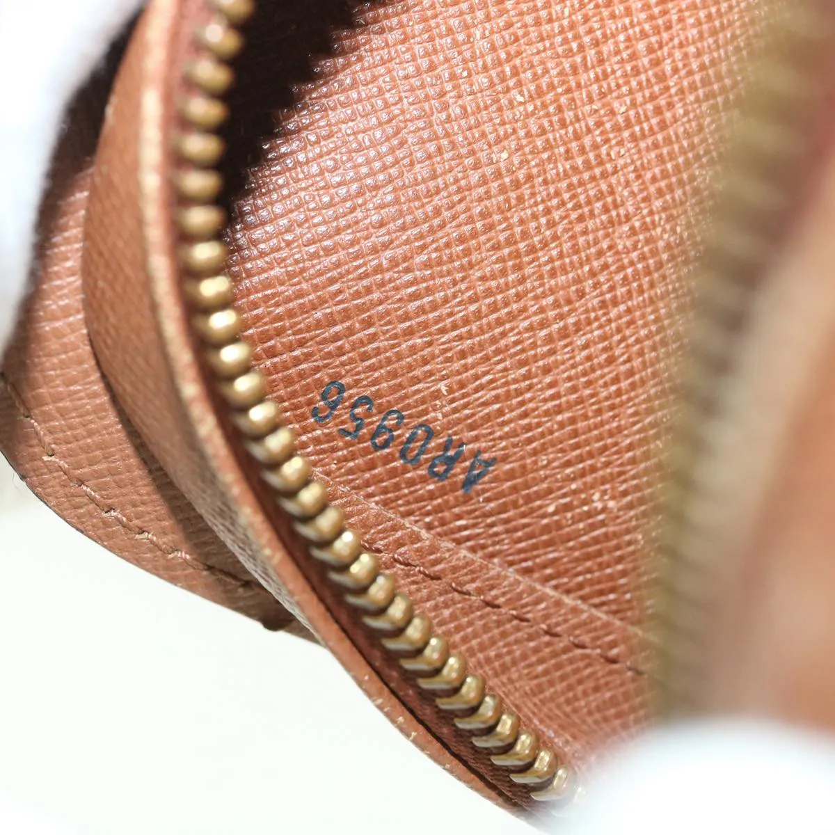 Trendy Inspired Louis Vuitton Monogram Orsay Clutch Bag M51790 Lv Auth Ki3511