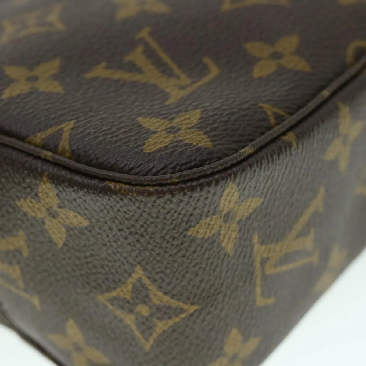 Trendy Inspired Louis Vuitton Monogram Trousse Toilette 23 Clutch Bag M47524 Lv Auth Am5002