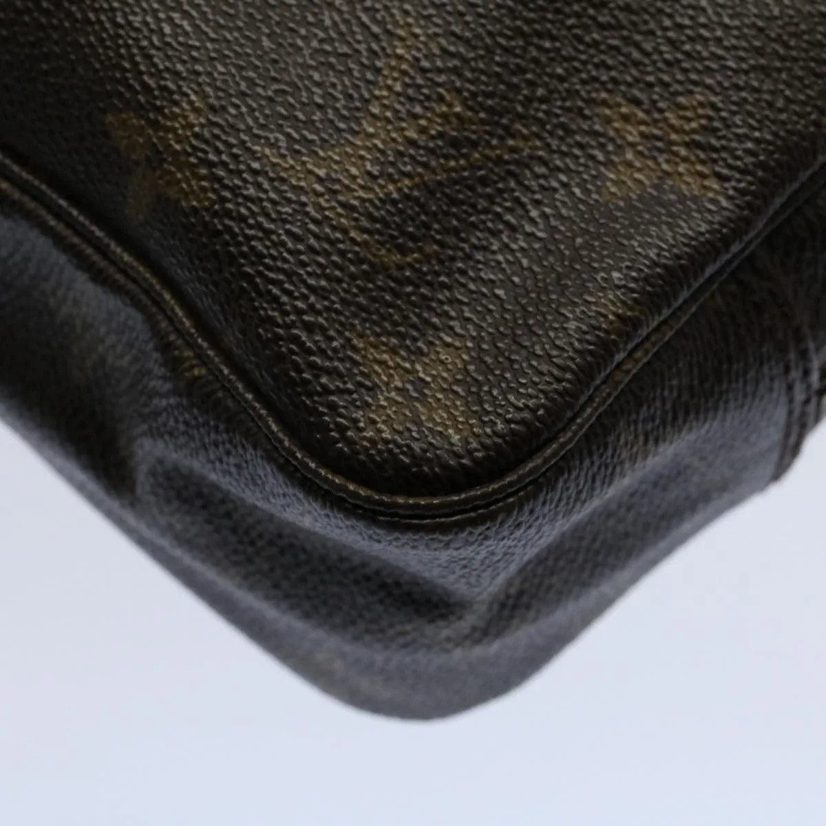 Trendy Inspired Louis Vuitton Monogram Trousse Toilette 23 Clutch Bag M47524 Lv Auth Am5035