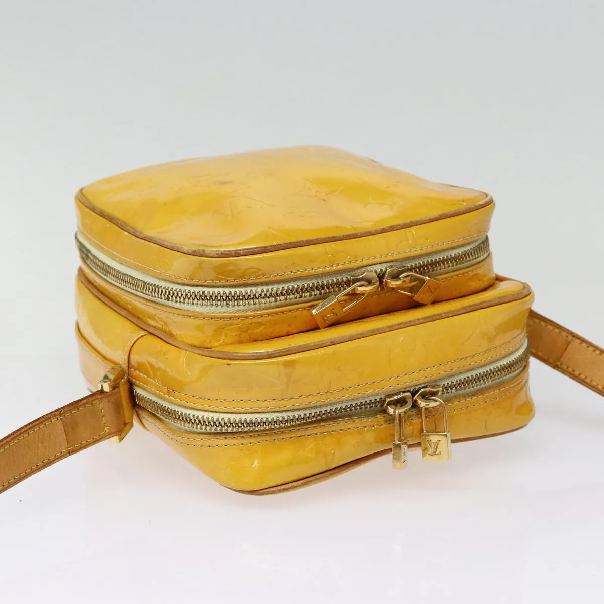 Trendy Inspired Louis Vuitton Monogram Vernis Wooster Shoulder Bag Yellow M91075 Lv Auth 85730