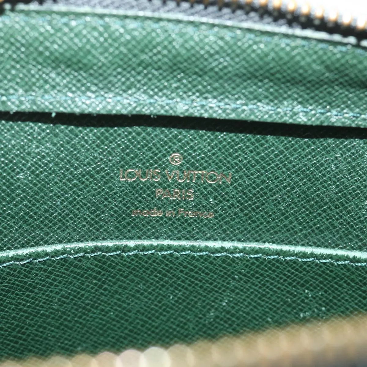 Trendy Inspired Louis Vuitton Taiga Baikal Clutch Bag Epicea M30184 Lv Auth Th4215