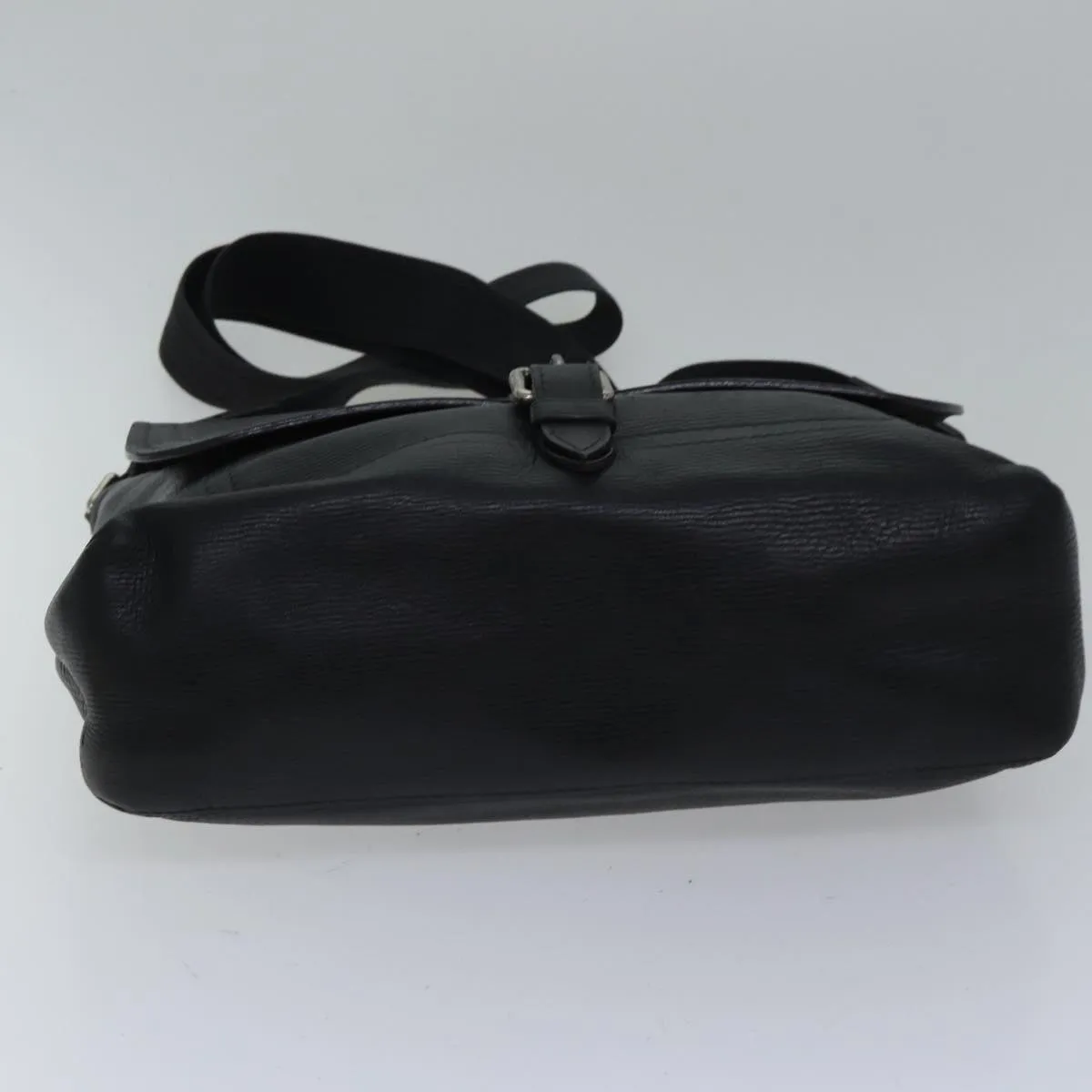 Trendy Inspired Louis Vuitton Utah Ohama Shoulder Bag Leather Black Silver Lv Auth Bs17487