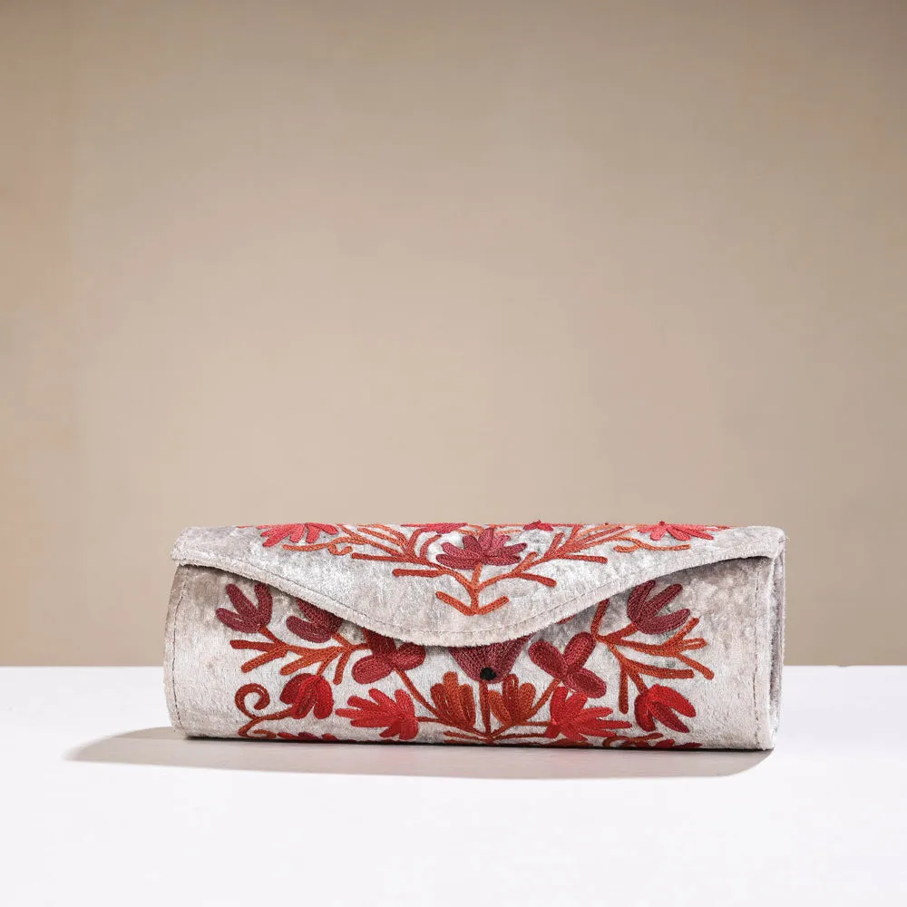 White - Original Chain Stitch Crewel Embroidery Velvet Clutch